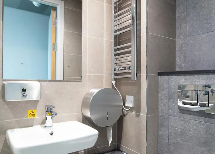 Clink I Lar Hostel *