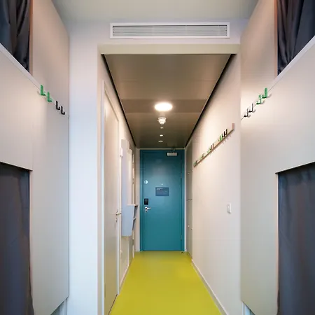 Clink I Lar Hostel *