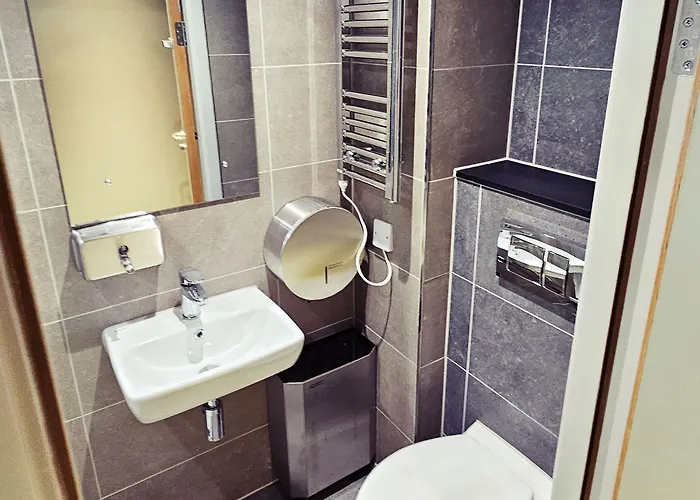 Хостел Clink I Lar *