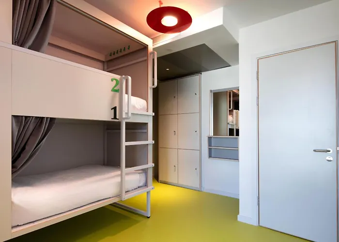 Clink I Lar Hostel *